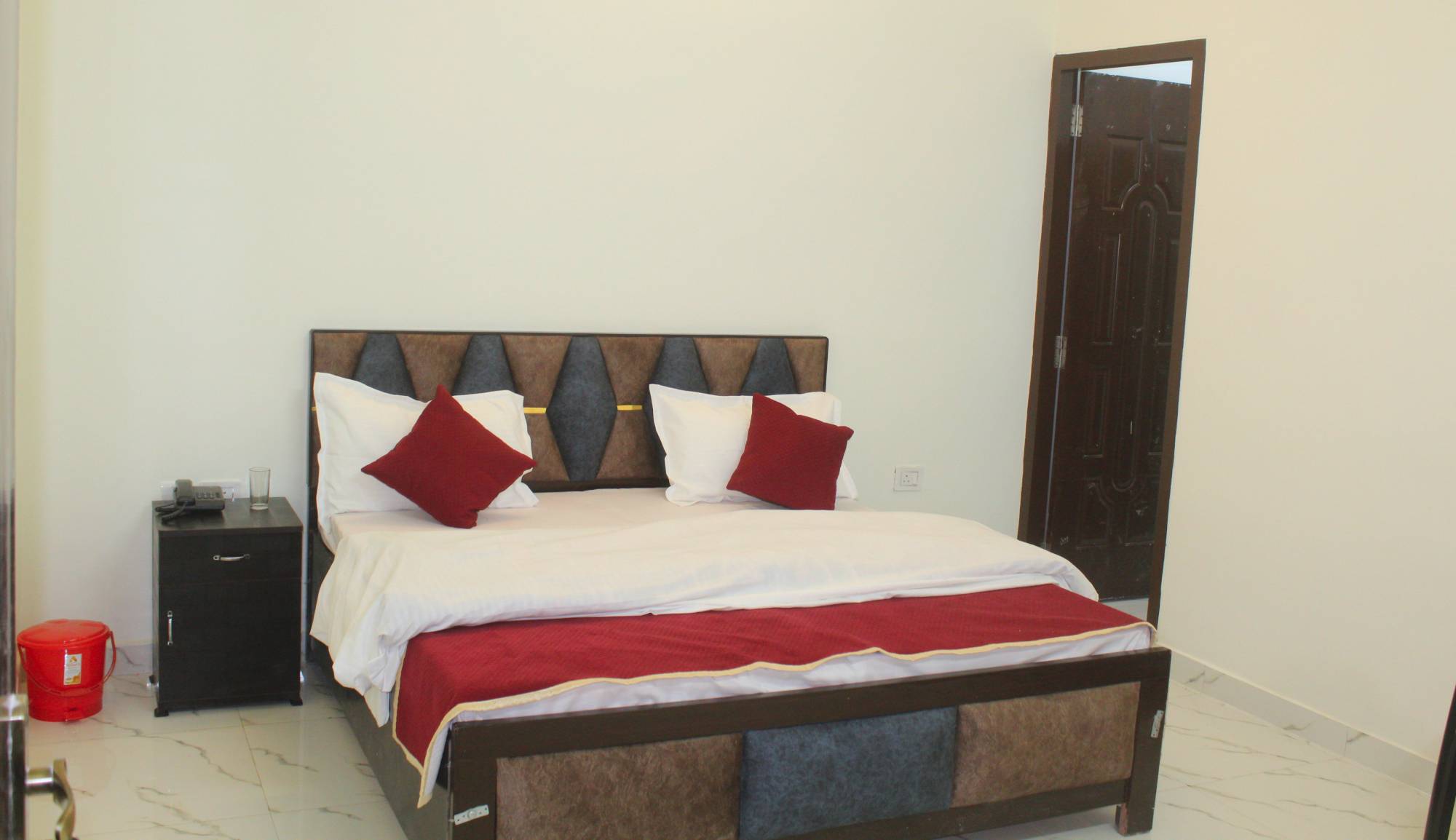Deluxe Room Image